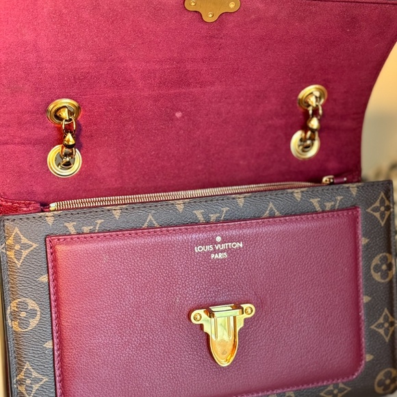 LOUIS VUITTON Victoire Monogram - Picture 5 of 11